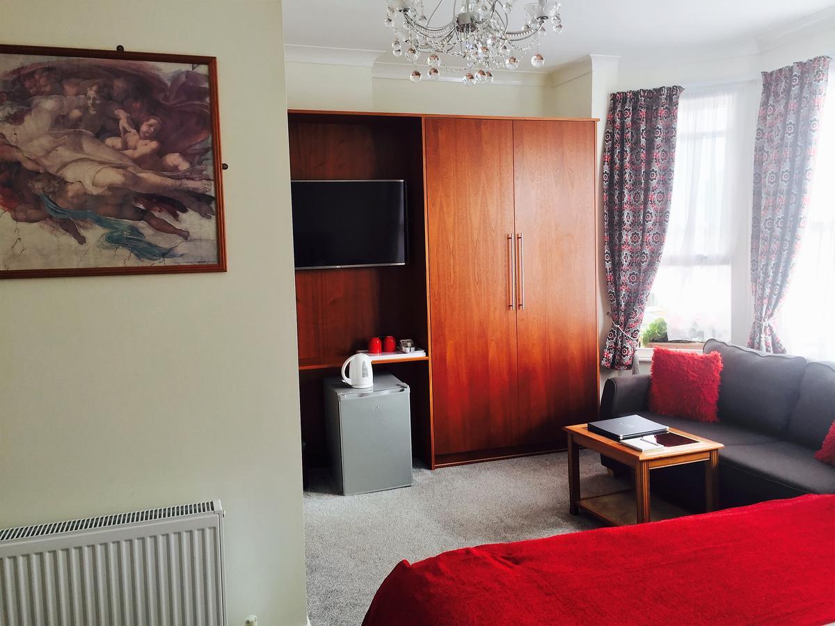 Ilfracombe House - Near Cliffs Pavilion 4* Southend-on-Sea