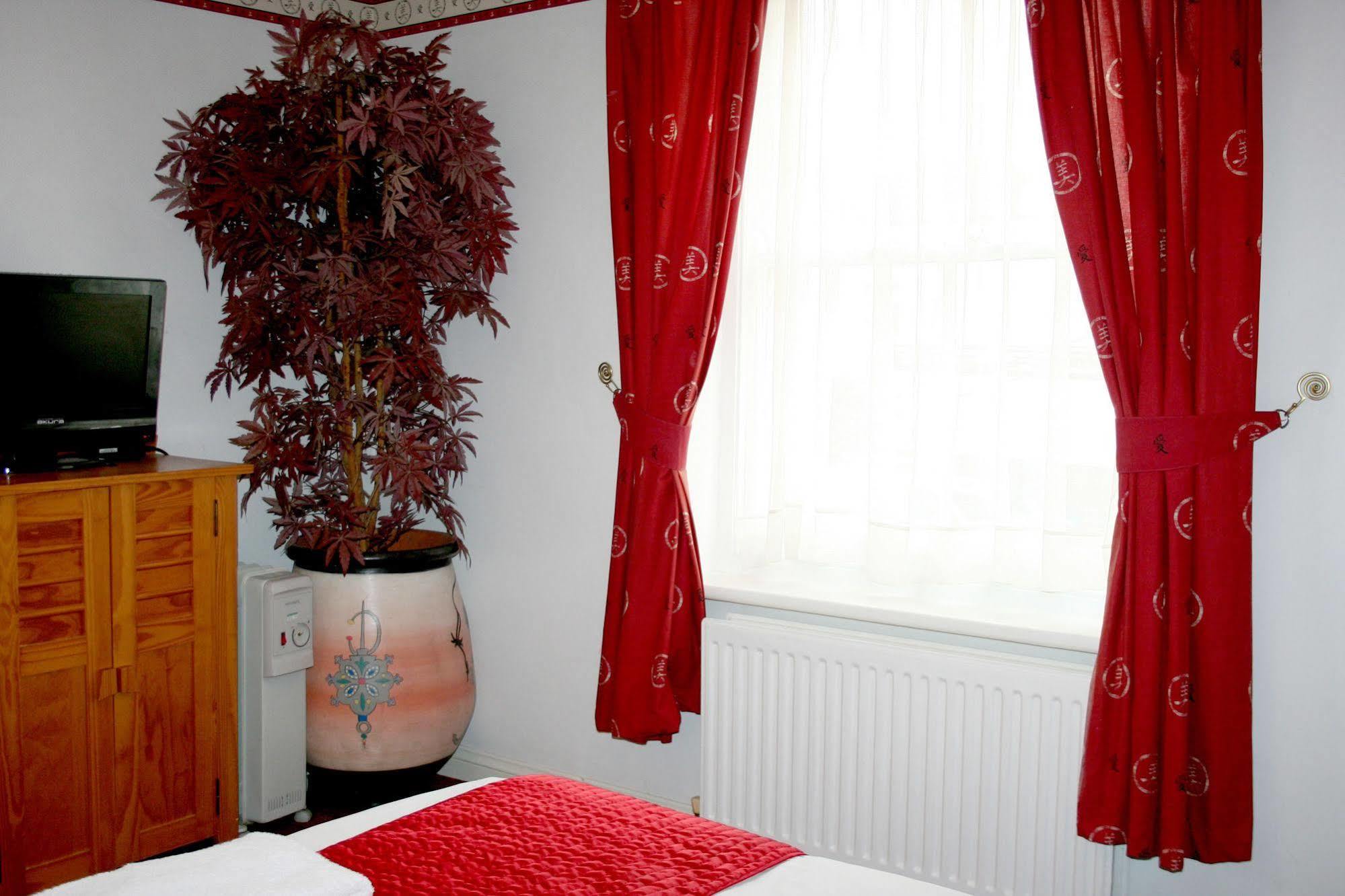 Ilfracombe House - Near Cliffs Pavilion 4* Southend-on-Sea