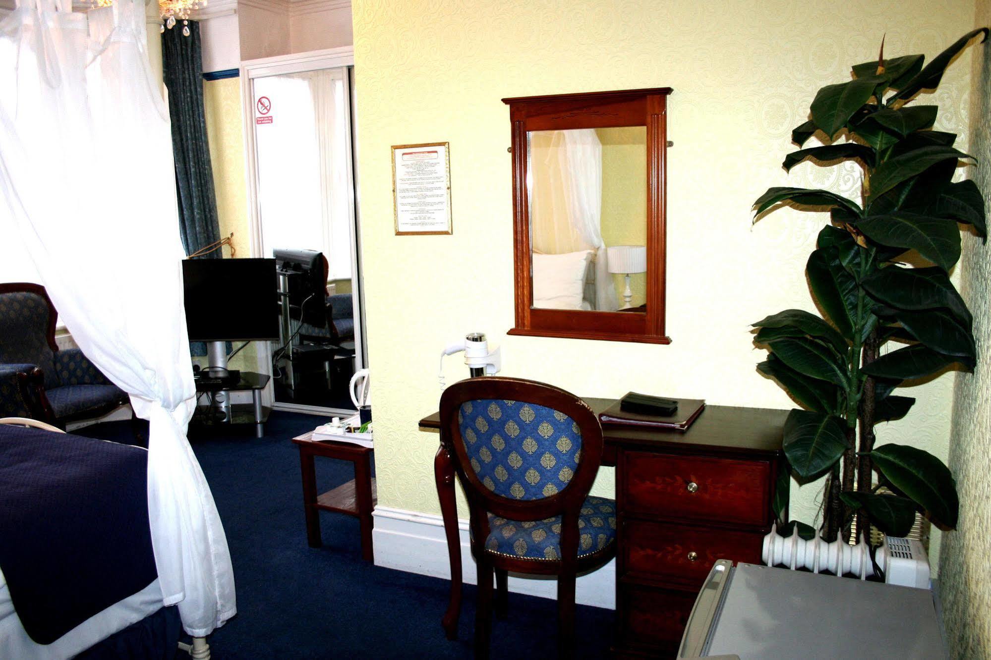 Ilfracombe House - Near Cliffs Pavilion 4* Southend-on-Sea